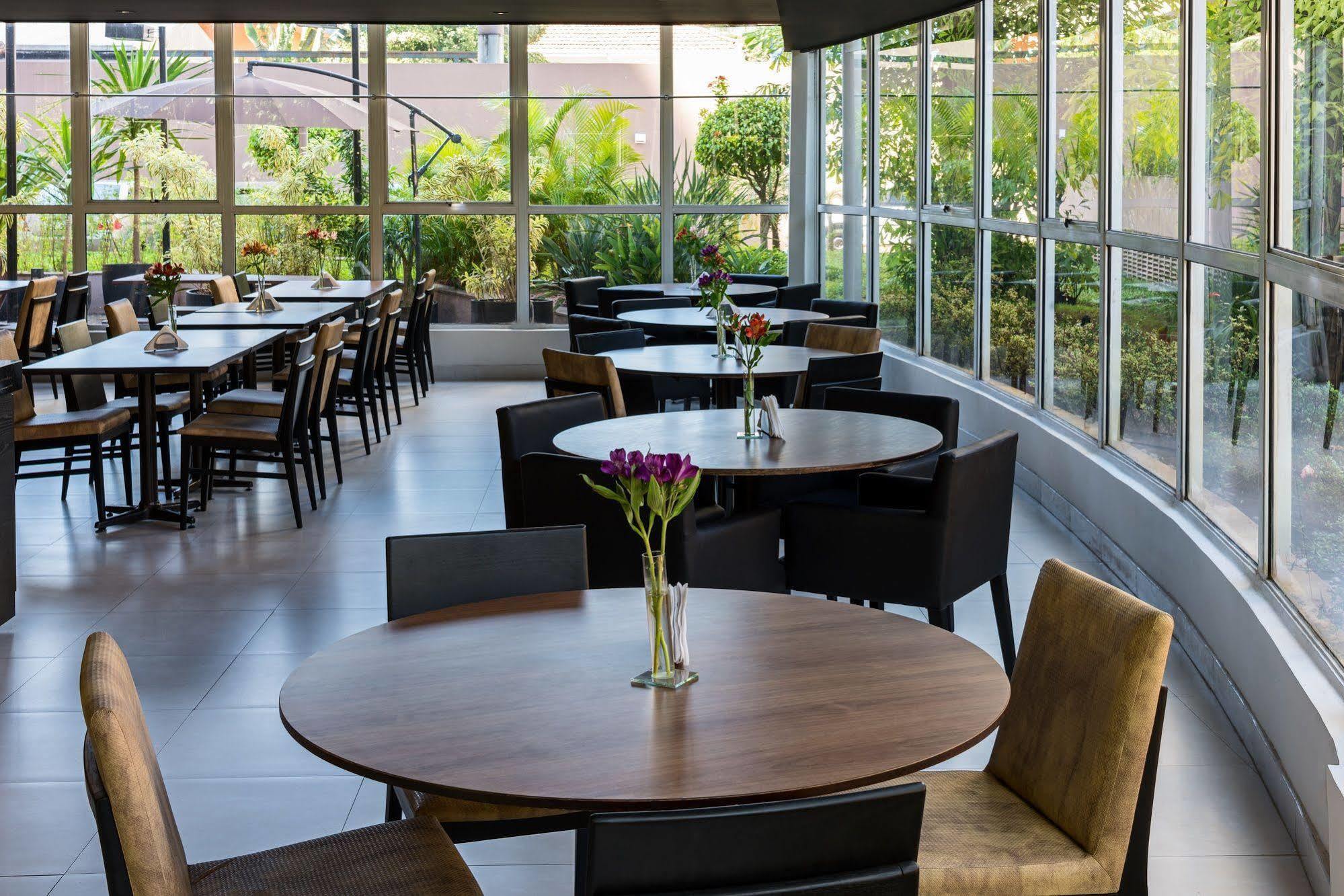 Hotel Lummina Ibirapuera 4*